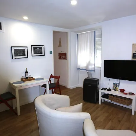 Casa Beco Do Castelo * 리스본