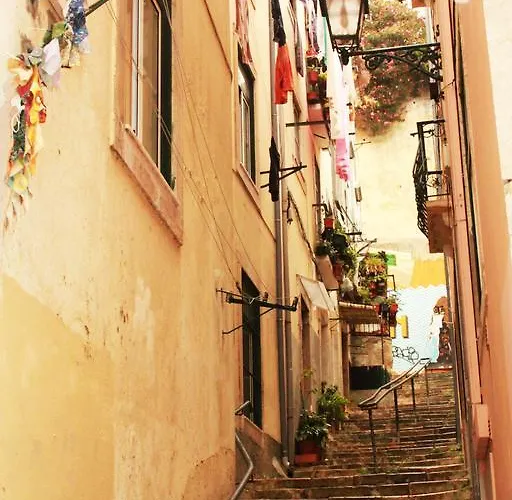 Casa Beco Do Castelo * Lisboa